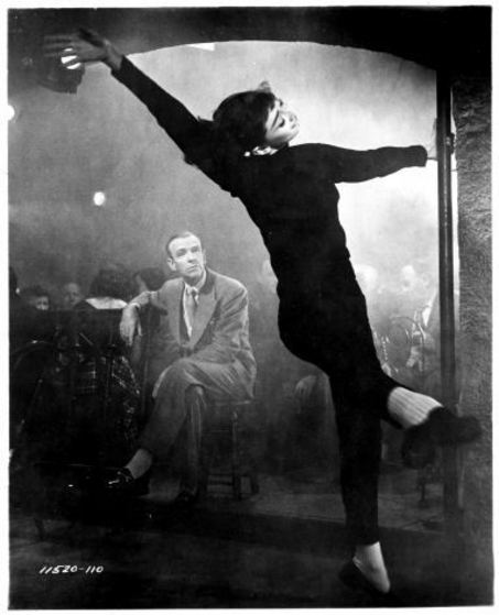 Audrey Hepburn funny face 50s black polo neck beatnikdancing white socks